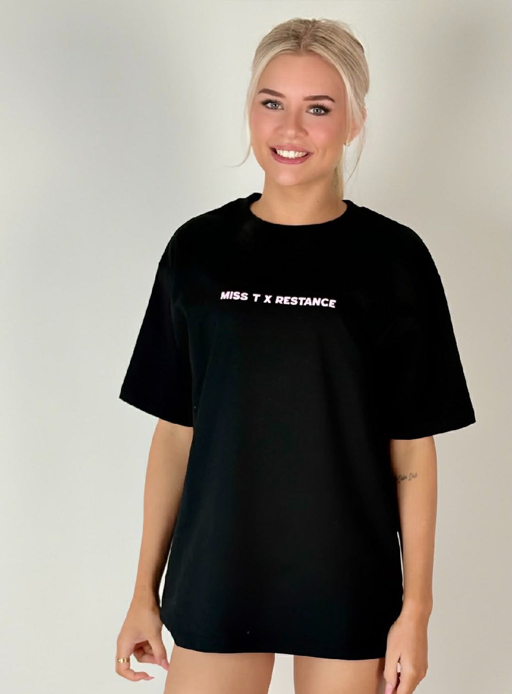 MISS T X RESTANCE TSHIRT