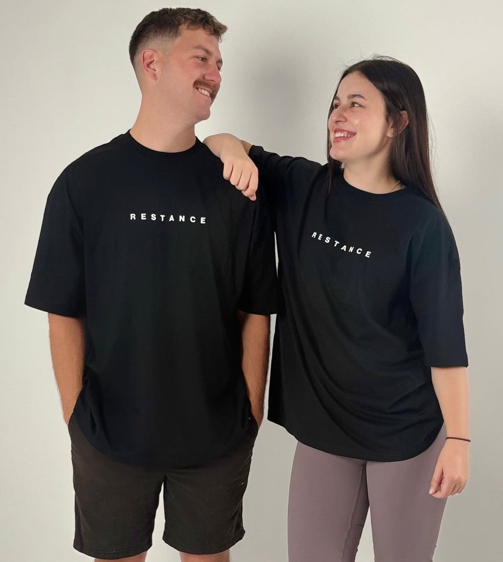 OVERSIZED MINIMAL TEE