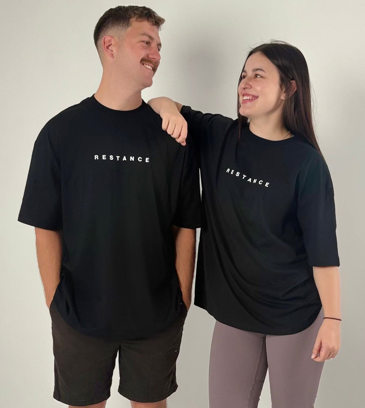 OVERSIZED MINIMAL TEE